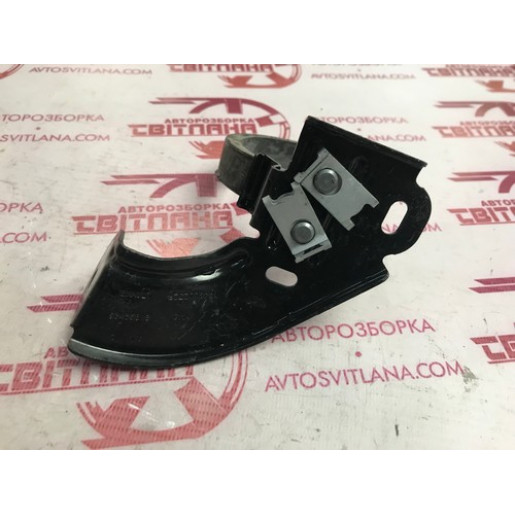 Кронштейн помпы системы охлаждения Renault Trafic III 1.6DCI 2014-2021 113325314R